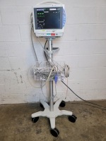 NIHON KOHDEN MU-631RA LIFESCOPE PATIENT MONITOR ON ROLLING STAND