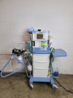 DRAGER FABIUS TIRO ANESTHESIA MACHINE D.O.M. 2009, W/VAPOR2000 SEVOFLURANE VAPORIZER, SW 3.22