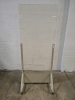 NUCLEAR ASSOCIATES XRAY/RADIOLOGY PORTABLE CLEAR BARRIER PANEL