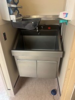 STERIS AMSCO FLEXMATIC SINGLE BAY SCRUB STATION