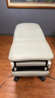 UMFMEDICAL 4070-650-100 EXAM TABLE, LGRT, BWBASE, POWERED, NO FOOT CONTROL LOCATED AT: LOCATED AT: 1 MEDICAL CENTER BLVD, CHESTER, PA 19013 2/ABOVE MAIN LOBBY