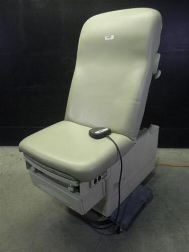 RITTER/MIDMARK 222 POWER EXAM TABLE WITH FOOT CONTROL