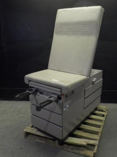 RITTER/MIDMARK 104 EXAM TABLE