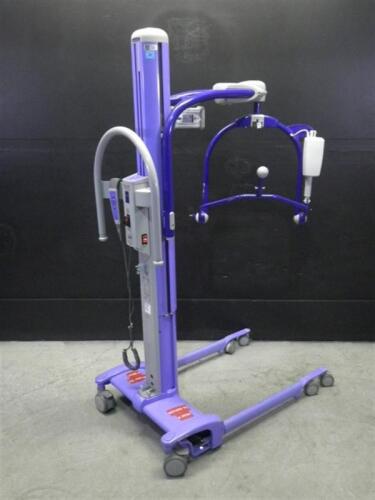 ARJO MAXI MOVE PATIENT LIFT WITH HAND CONTROL AND SCALE