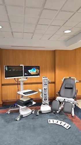 LABORIE AQUARIUS XT, AQS 3000 URODYNAMIC ANALYZER SYSTEM WITH CHAIR AND DUAL MONITORS ON ROLLING STAND, SN: NAXT-3000492, DOM: 5/17/2022 LOCATED AT: LOCATED AT: 1 MEDICAL CENTER BLVD, CHESTER, PA 19013
