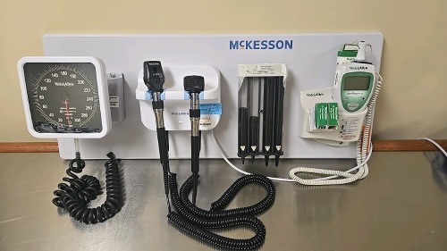 WELCH ALLYN 777 WALL TRANNFORMER W/ HEADS, SPHYGMOMANOMETER, PROBE DISPENSER, SURETEMP DIGITAL THERMOMETER W/ CRADLE ON WALLBOARD LOCATED AT: LOCATED AT: 1 MEDICAL CENTER BLVD, CHESTER, PA 19013 1/PPE