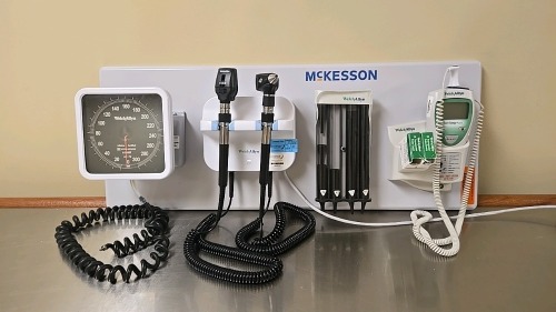 WELCH ALLYN 777 WALL TRANNFORMER W/ HEADS, SPHYGMOMANOMETER, PROBE DISPENSER, SURETEMP DIGITAL THERMOMETER W/ CRADLE ON WALLBOARD LOCATED AT: LOCATED AT: 1 MEDICAL CENTER BLVD, CHESTER, PA 19013 1/PPE