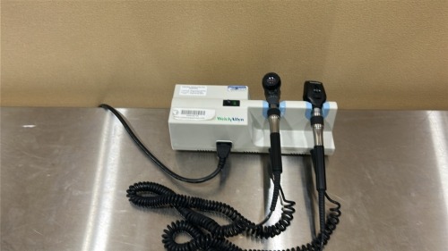 WELCH ALLYN 767 WALL TRANSFORMER W/ 2 HEADS (1-23810) GREY/BLUE LOCATED AT: LOCATED AT: 1 MEDICAL CENTER BLVD, CHESTER, PA 19013