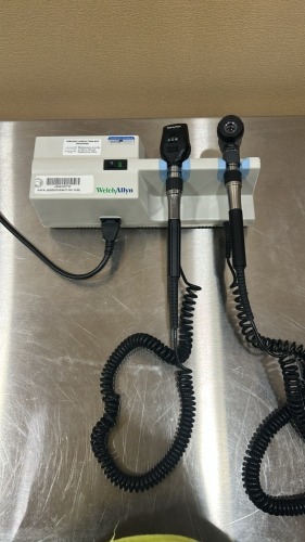 WELCH ALLYN 767 WALL TRANSFORMER W/ 2 HEADS (1-23810) GREY/BLUE LOCATED AT: LOCATED AT: 1 MEDICAL CENTER BLVD, CHESTER, PA 19013