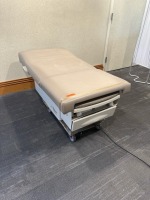 RITTER 222 EXAM TABLE W/ FOOT CONTROL, DBRT, WBASE, POWERED LOCATED AT: LOCATED AT: 1 MEDICAL CENTER BLVD, CHESTER, PA 19013 CLARK AUDITORIUM