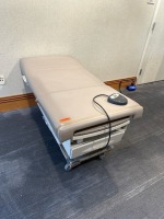RITTER 222 EXAM TABLE W/ FOOT CONTROL, DBRT, WBASE, POWERED LOCATED AT: LOCATED AT: 1 MEDICAL CENTER BLVD, CHESTER, PA 19013 CLARK AUDITORIUM
