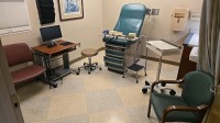 RITTER 304 EXAM ROOM TO INCLUDE EXAM TABLE, STOOL, WORKSTATION ON ROLLING STAND, STEP STOOL, WELCH ALLYN 767 WALL TRANSFORMER W/ HEADS ON WALL BOARD, ARM CHAIRS, MOBLE DESK MONITOR LOCATED AT: LOCATED AT: 1 MEDICAL CENTER BLVD, CHESTER, PA 19013 1/ PPE/ R