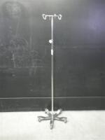 PEDIGO IV POLE ON ROLLING STAND