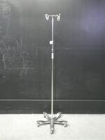 PEDIGO IV POLE ON ROLLING STAND