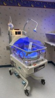 OHMEDA GIRAFFE OMNIBED INCUBATOR W/ GIRAFFE BLUE SPOT PT LITE PHOTOTHERAPY LIGHT LOCATED AT: LOCATED AT: 1 MEDICAL CENTER BLVD, CHESTER, PA 19013 3/LD/NURSERY
