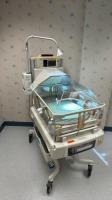 OHMEDA GIRAFFE OMNIBED INCUBATOR W/ GIRAFFE SPOT PT LITE PHOTOTHERAPY LIGHT LOCATED AT: LOCATED AT: 1 MEDICAL CENTER BLVD, CHESTER, PA 19013 3/LD/NURSERY