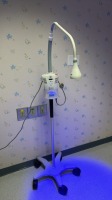 GE GIRAFFE BLUE SPOT PT LITE PHOTOTHERAPY LIGHT ON ROLLING STAND LOCATED AT: LOCATED AT: 1 MEDICAL CENTER BLVD, CHESTER, PA 19013 3/LD/NURSERY