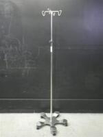 PEDIGO IV POLE ON ROLLING STAND