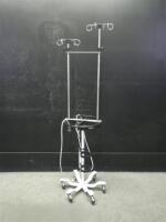 PRYOR IV POLE ON ROLLING STAND