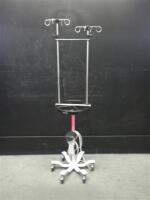 PRYOR IV POLE ON ROLLING STAND