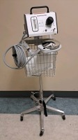 BAXTER DUOSPRAY MIS REGULATOR ON CART WITH FOOT PEDAL (MISSING SCREWS FOR MOUNTING BRACKET) LOCATED AT: LOCATED AT: 1 MEDICAL CENTER BLVD, CHESTER, PA 19013