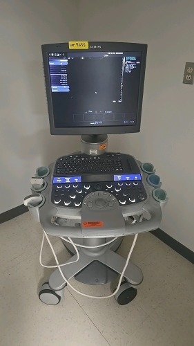 SIEMENS ACUSON S2000 ULTRASOUND SYSTEM W/ 14LS AND 4C1 TRANSDUCERS, DOM 10-2009, SN 201646 LOCATED AT: LOCATED AT: 1 MEDICAL CENTER BLVD, CHESTER, PA 19013 G/ XRAY