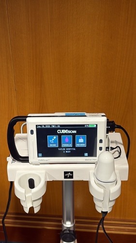 CUBESCAN BIOCON-750 BLADDER SCANNER W/ PROBE ON ROLLING STAND LOCATED AT: LOCATED AT: 1 MEDICAL CENTER BLVD, CHESTER, PA 19013