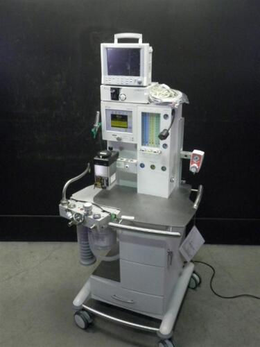 DATASCOPE ANESTAR PLUS ANESTHESIA MACHINE (V 2.0.1) WITH ISOTEC 5 VAPORIZER, PASSPORT 2 PATIENT MONITOR WITH CABLES (ECG, SPO2, BP) AND GAS MODULE II
