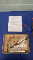 KNAPP KNEE RETRACTOR WITH 4 BLADES TRAY (LOCATED AT: 1 MEDICAL CENTER BLVD, CHESTER, PA 19013) 4TH OR