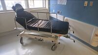 HAUSTED GEMINI SERIES STRETCHER W/ HEADREST ATTACHEMENT LOCATED AT: LOCATED AT: 1 MEDICAL CENTER BLVD, CHESTER, PA 19013 1/BURN UNIT