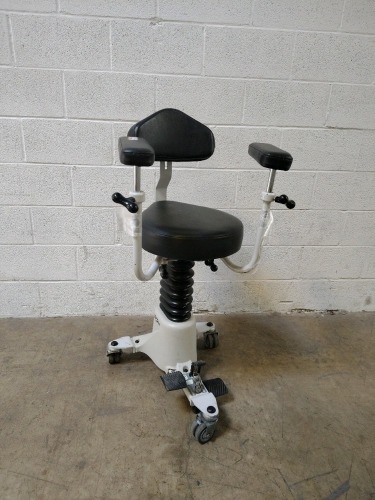 STRYKER SURGISTOOL II SURGICAL/CHAIR STOOL