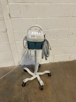 STRYKER TPUMP PROFESSIONAL COOLING WARMING THERAPY PUMP ON ROLLING STAND