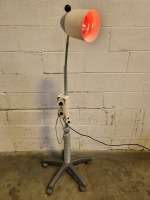 MARKNEW PRODUCTS SOLMED PLUS WARMING LIGHT ON ROLLING STAND