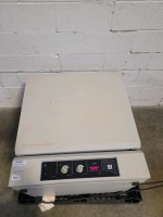 LAB-LINE IMPERIAL V LAB OVEN