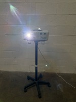 LUXTEC 9300XSP LIGHT SOURCE ON ROLLING STAND