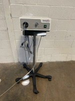 SUN OPTICS SOLAR MAXX 300 LIGHT SOURCE W/ HEADSET ON ROLLING STAND