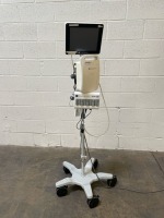 EDWARDS LIFESCIENCES EV1000 PATIENT MONITOR W/PUMP, DATABOX ON ROLLING STAND