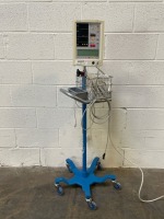 DATASCOPE ACCUTORR PLUS PATIENT MONITOR ON ROLLING STAND