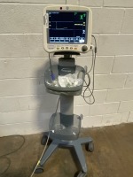 GE DASH 4000 PATIENT MONITOR ON ROLLING STAND