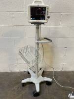 GE DASH 3000 PATIENT MONITOR ON ROLLING STAND