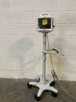 GE DASH 3000 PATIENT MONITOR ON ROLLING STAND