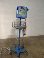 GE DINAMAP PRO 200V2 PATIENT MONITOR ON ROLLING STAND