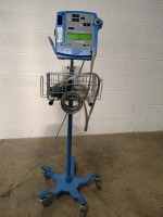 GE DINAMAP PRO 200V2 PATIENT MONITOR ON ROLLING STAND
