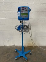 GE DINAMAP PRO 200 PATIENT MONITOR ON ROLLING STAND