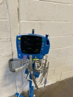 GE DINAMAP V100 PATIENT MONITOR ON ROLLING STAND