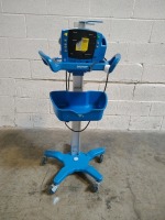 GE DINAMAP V100 PATIENT MONITOR ON ROLLING STAND