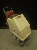 ADVANCE AQUACLEAN 18 CARPET EXTRACTOR