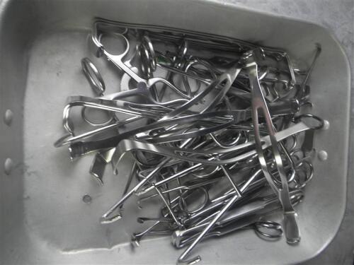 LOT OF MISC RETRACTORS