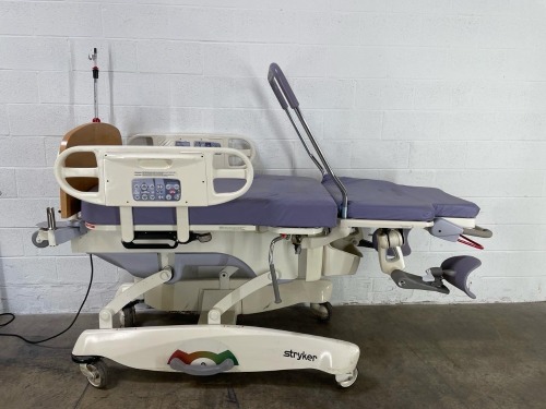 STRYKER TRENDELENBURG BIRTHING BED