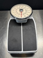 HEALTH O METER 160KL SCALE